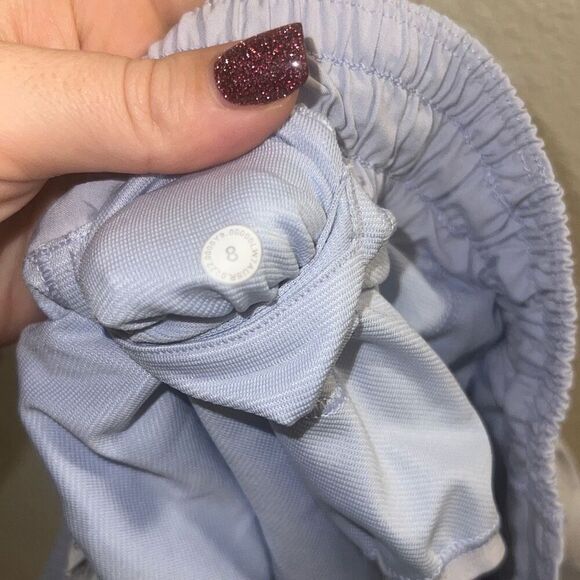 ✨Lululemon Hotty Hot Low-Rise Lined Short 4" Pastel Blue Sz 8✨ - Picture 14 of 14